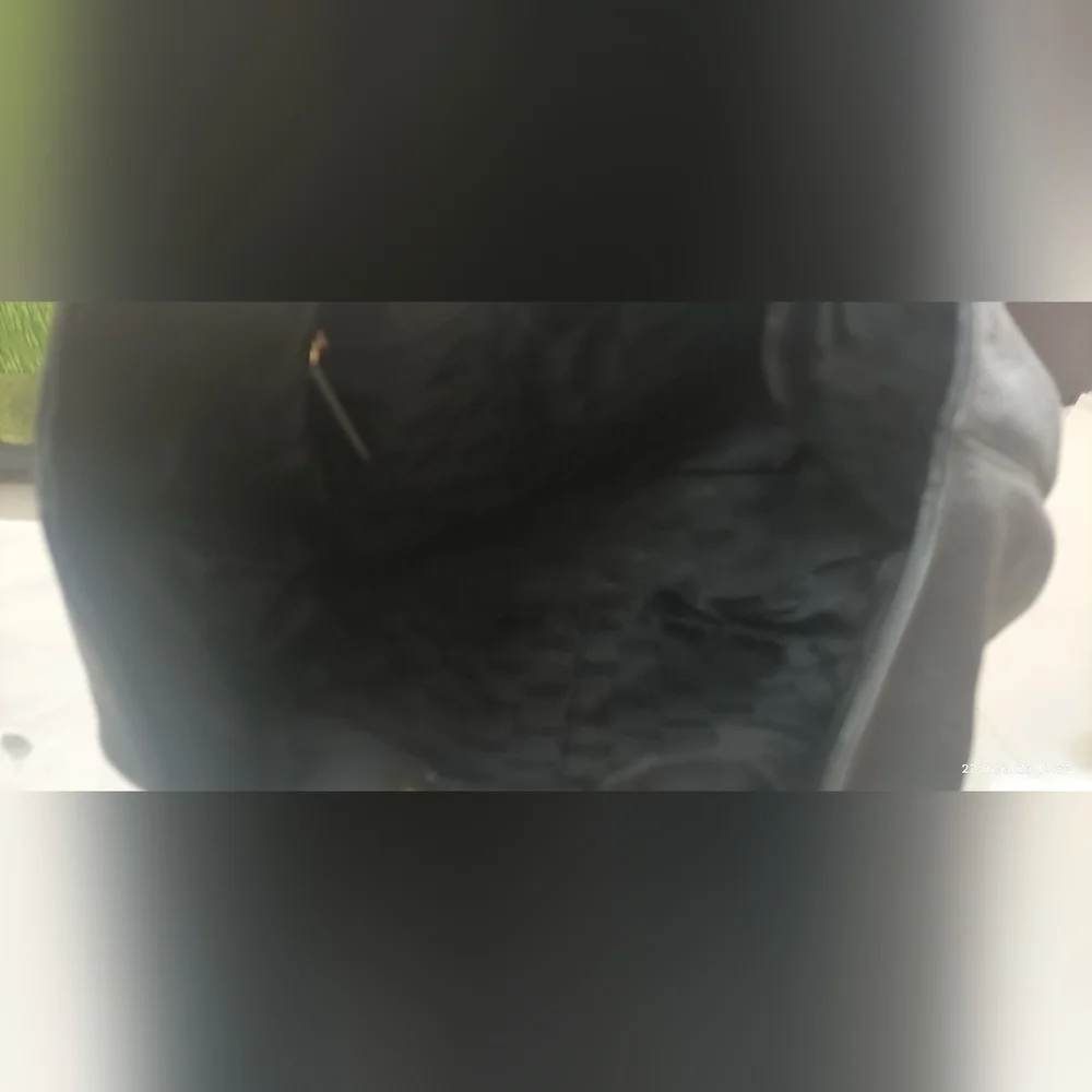 Authentic Michael Kors Leather Medium East West Ring Tote in Black - Picture 10 of 13